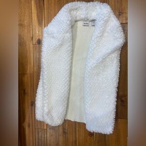 Moda White Plush Faux Fur Open Front Vest